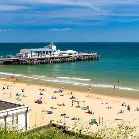 The Beach House 211, The Kove, Bournemouth Beach-2
